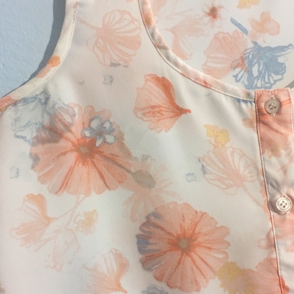 Love & Fire Button Down Floral Top w Front Tie - Picture 4 of 8